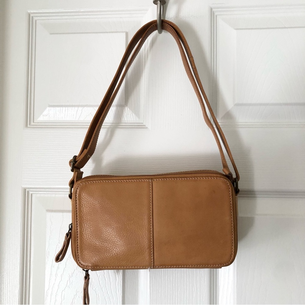 Fossil leather Yellow camera bag style convertible shoulder to crossbody purse